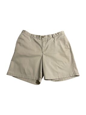 L.L. Bean Khaki Shorts Men’s Size 40 Classic Fit